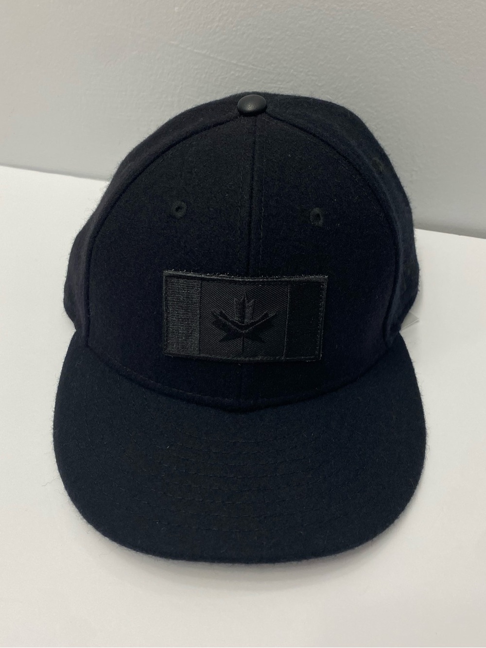CANADA GOOSE MELTON WOOL CAP BLACK